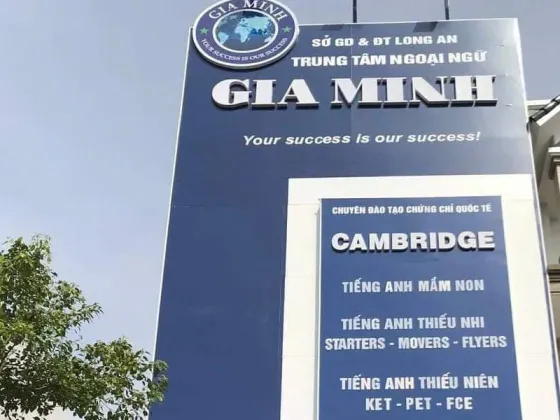 Mặt tiền và biển hiệu Gia Minh tại Cơ sở 1